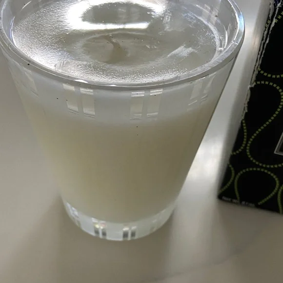 NEST Fragrances Bamboo Scented Candle - Black and Green - Picture 7 of 11